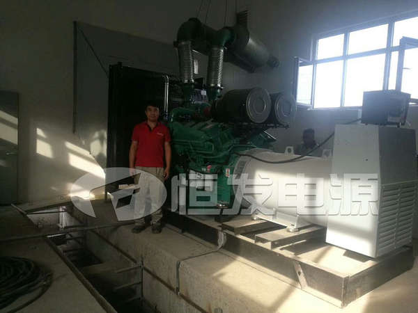 青岛京东国际物流中心配套800kw康明斯柴油发电机组安装调试完成