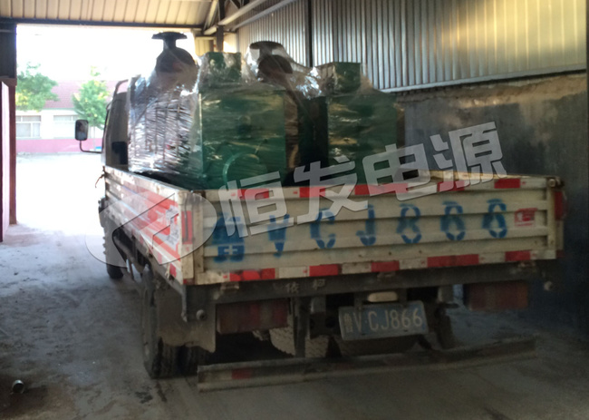 2台200kw全自动柴油发电机组发往德州加油站