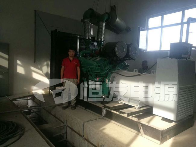 青岛京东国际物流中心配套800kw康明斯柴油发电机组安装调试完成